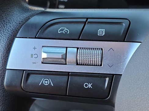 Used 2025 Hyundai Santa Cruz SE image 27