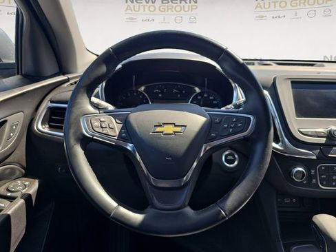 Used 2024 Chevrolet Equinox LT FWD image 12