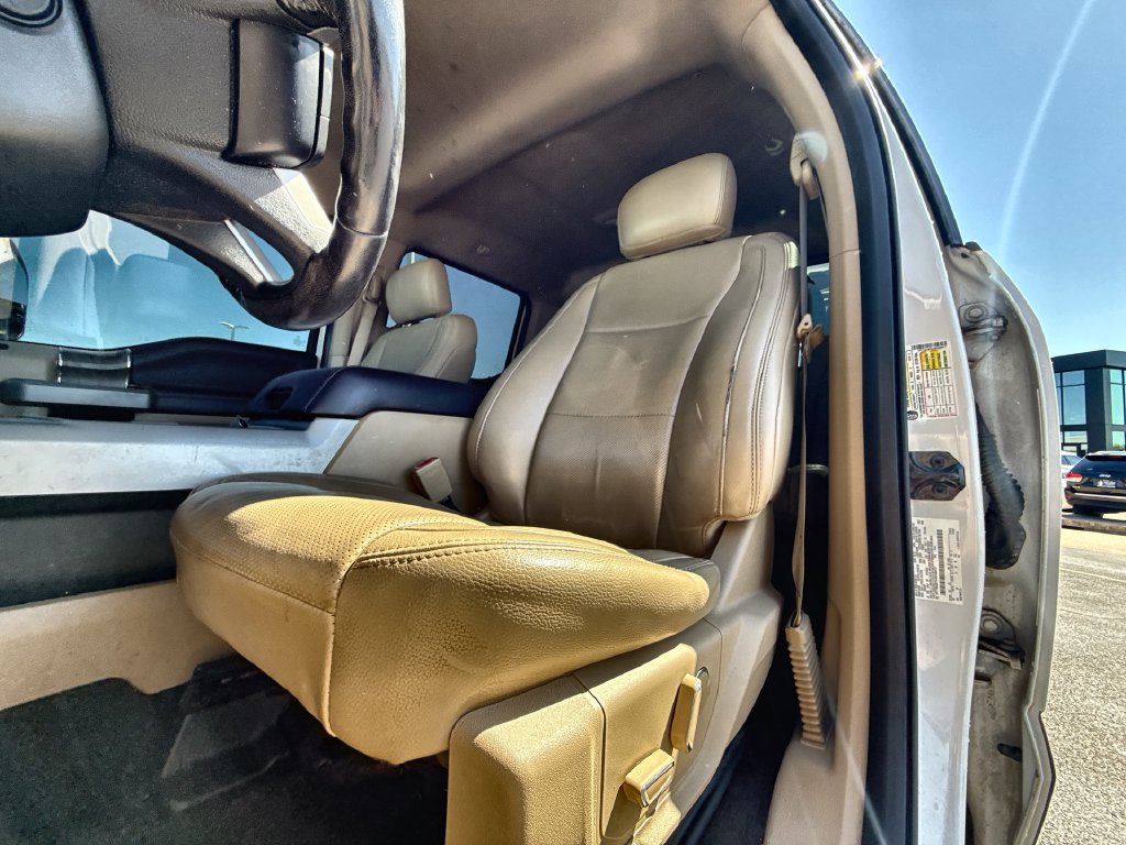 Used 2018 Ford F250 Lariat w/ Lariat Ultimate Package AWD/4WD image 14