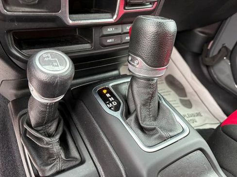 Used 2020 Jeep Wrangler Sport image 21