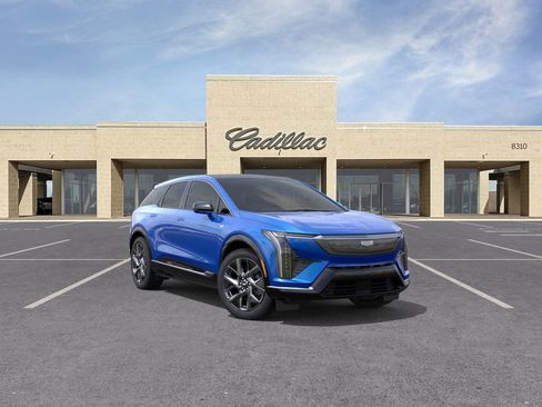 New 2025 Cadillac Optiq Luxury 1 image 1