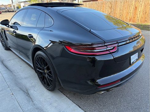 Used 2018 Porsche Panamera 4S image 47