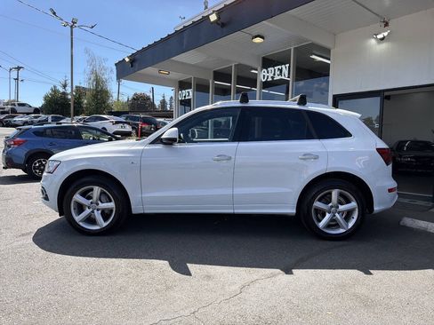 Used 2017 Audi Q5 2.0T Premium Plus w/ Technology Package AWD/4WD image 3