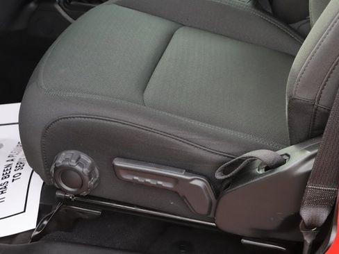 Used 2023 Jeep Gladiator Willys image 15