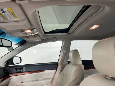 Used 2011 Subaru Outback 2.5i Limited w/ PWR Moonroof Pkg AWD/4WD image 11