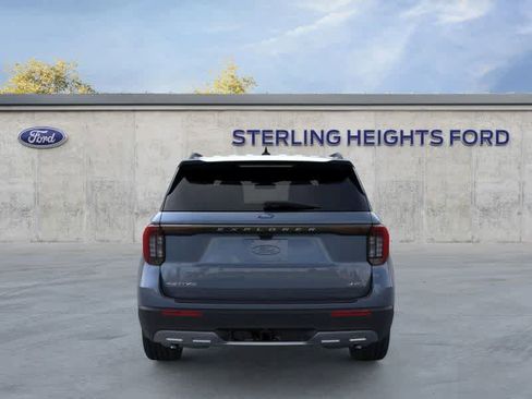 New 2026 Ford Explorer Active w/ Active Comfort Package image 5