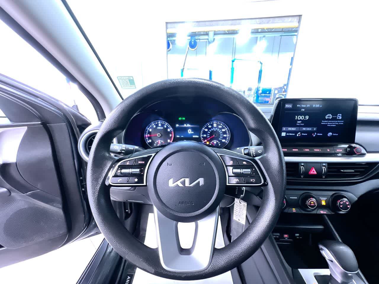 Used 2023 Kia Forte LXS w/ LXS Technology Package FWD image 15
