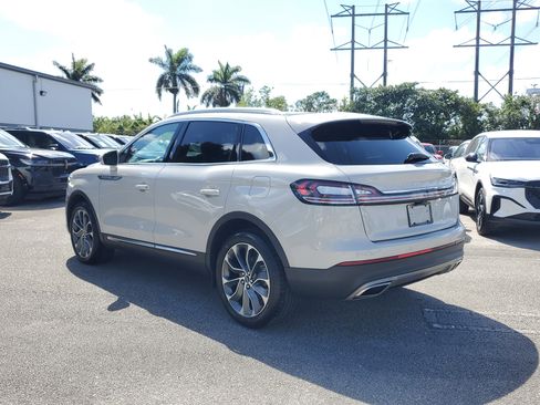 Certified 2022 Lincoln Nautilus Reserve image 4