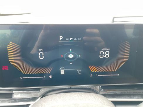 Used 2026 Kia Carnival FWD image 42