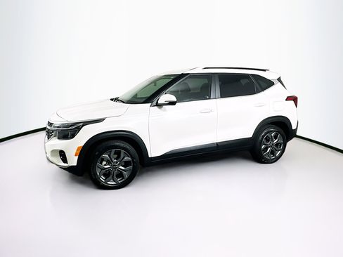 Used 2024 Kia Seltos S image 4