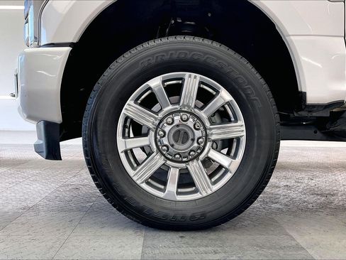 Used 2019 Ford F250 Limited image 8