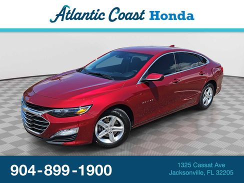 Used 2024 Chevrolet Malibu LT FWD image 1