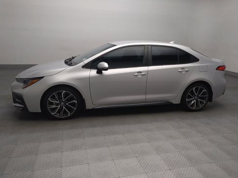 Used 2021 Toyota Corolla SE FWD image 2