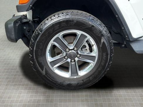 Used 2022 Jeep Wrangler Unlimited Sahara w/ Cold Weather Group image 26