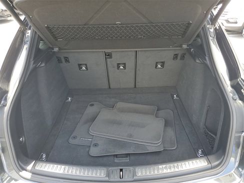 Used 2017 Porsche Macan image 9