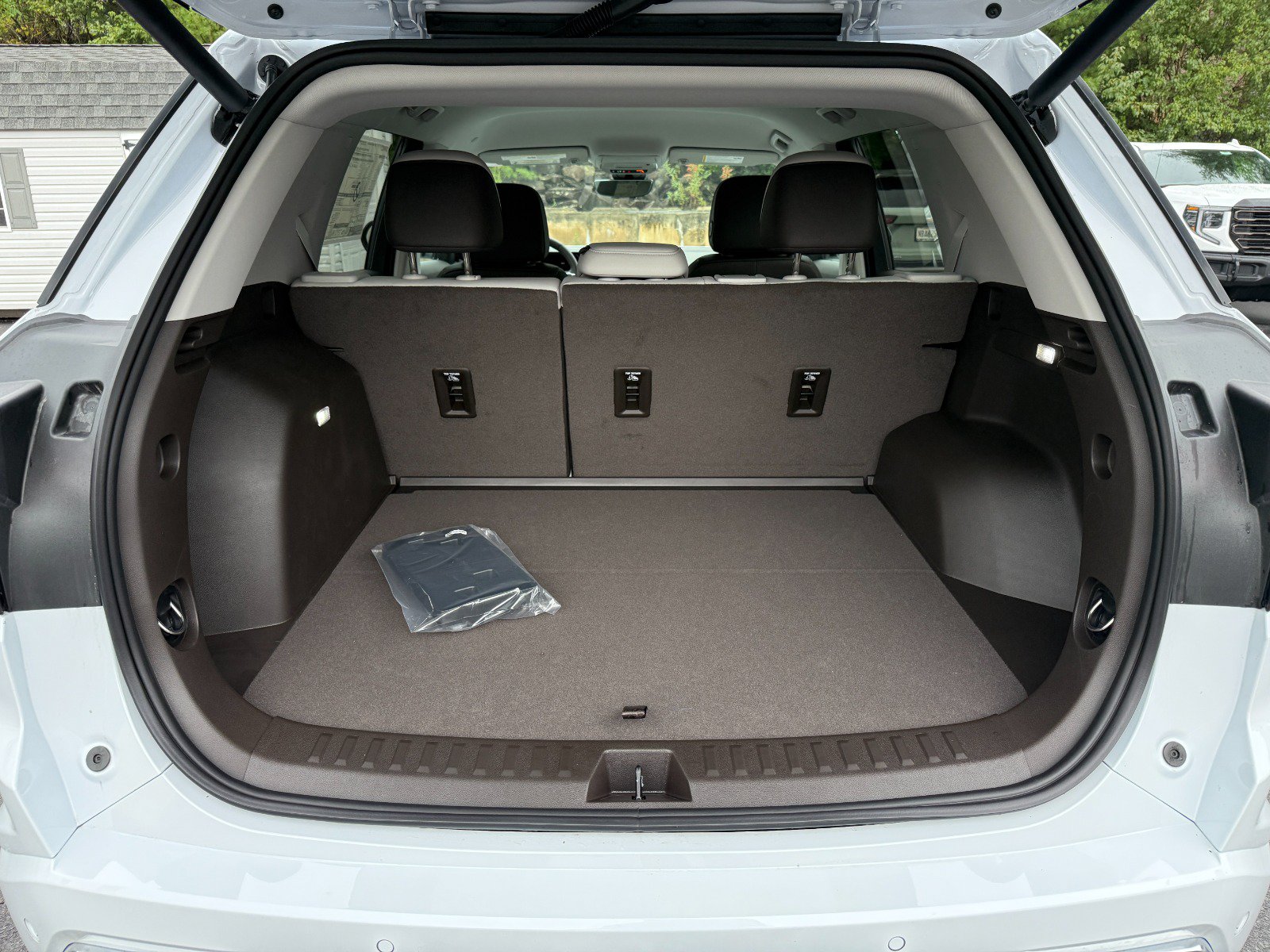 New 2027 GMC Terrain Denali AWD/4WD image 20