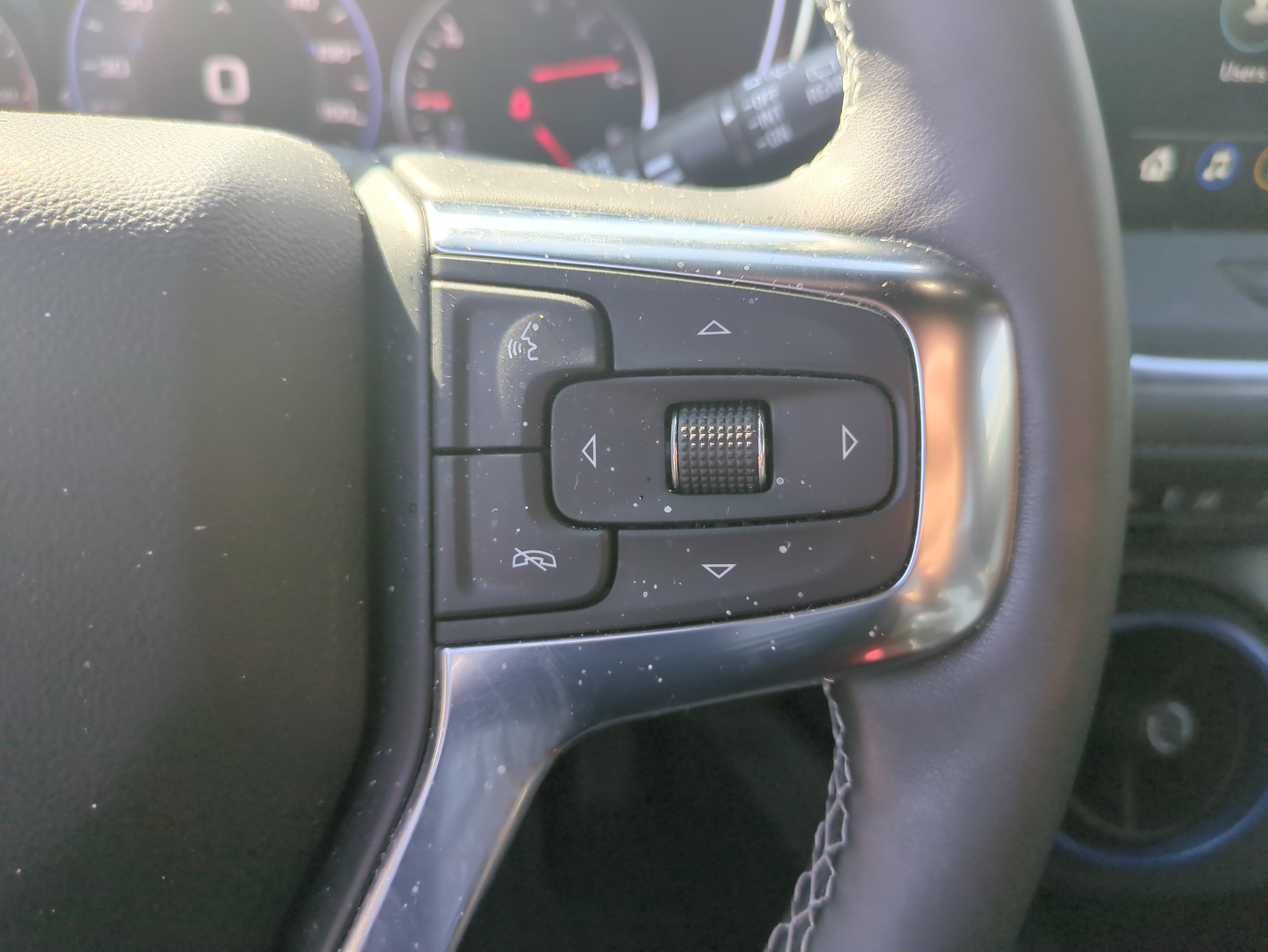 Used 2025 Chevrolet Blazer RS w/ Driver Confidence II Package AWD/4WD image 16