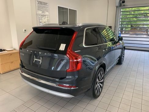 Certified 2022 Volvo XC90 T6 Inscription w/ Climate Package image 4