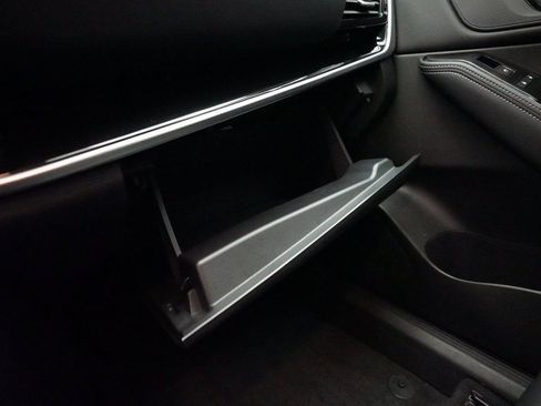 Certified 2023 Nissan Rogue SL w/ SL Premium Package image 30