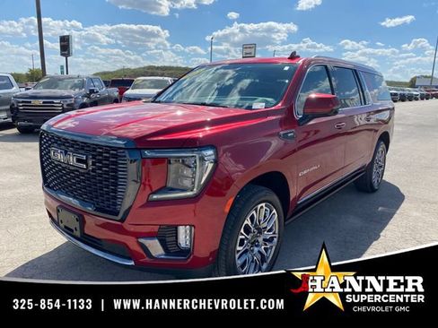Used 2023 GMC Yukon XL Denali Ultimate AWD/4WD image 1