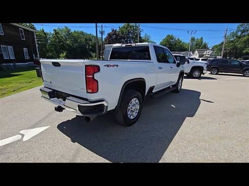 Used 2026 Chevrolet Silverado 3500 LTZ w/ LTZ Convenience Package AWD/4WD image 8