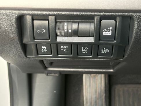 Used 2018 Subaru Outback 2.5i Limited image 10