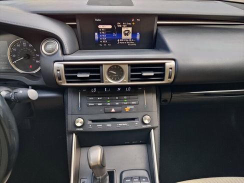 Used 2015 Lexus IS 250 image 21