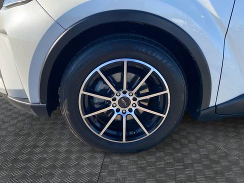Used 2021 Toyota C-HR LE image 32
