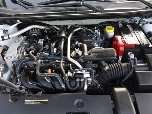 Used 2024 Nissan Sentra SV FWD image 18
