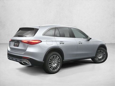 Certified 2026 Mercedes-Benz GLC 300 4MATIC image 2