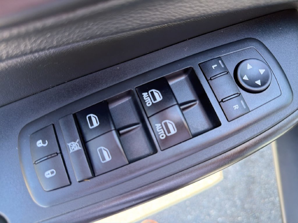 Certified 2019 Jeep Cherokee Trailhawk AWD/4WD image 16