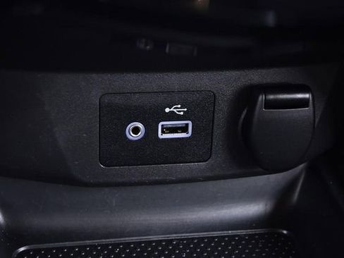 Used 2022 Nissan Rogue Sport SV image 16