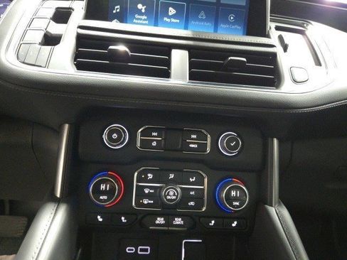 Used 2022 Chevrolet Tahoe Z71 w/ Z71 Off-Road Package image 28