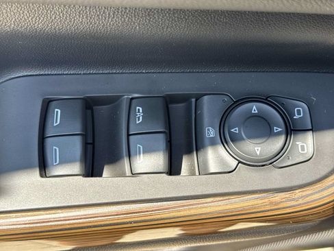 Used 2019 GMC Acadia SLE w/ LPO, Floor Liner Package FWD image 13