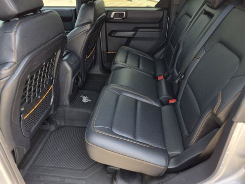Used 2024 Ford Bronco Badlands AWD/4WD image 17