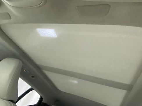 Certified 2024 Volvo XC40 B5 Ultimate w/ Protection Package Premier image 29