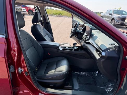 Used 2024 Nissan Altima 2.5 SR w/ SR Premium Package FWD image 18