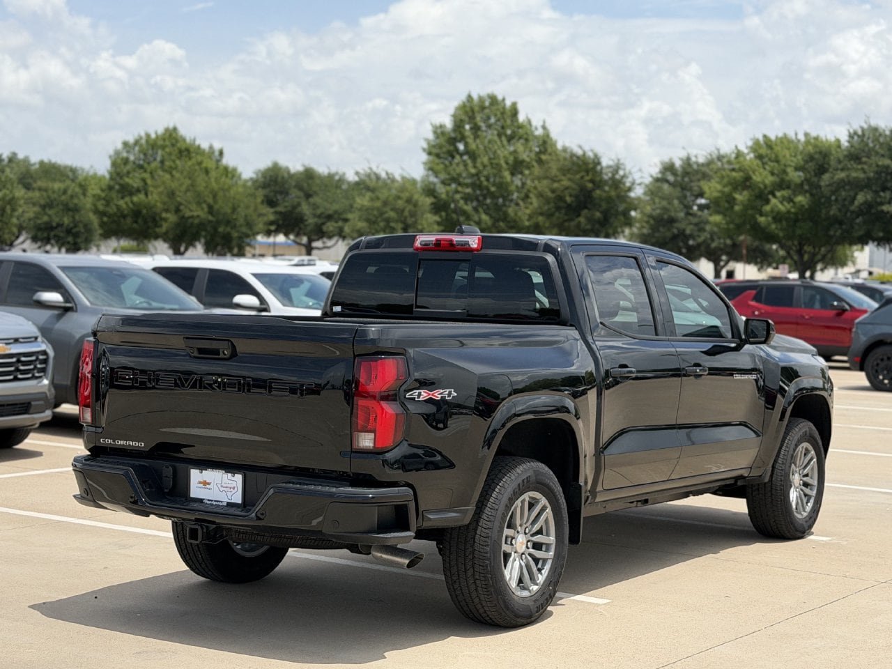 New 2026 Chevrolet Colorado LT w/ LT Convenience Package AWD/4WD image 4