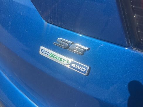 Used 2018 Ford Escape SE w/ SE Sport Appearance Package AWD/4WD image 11