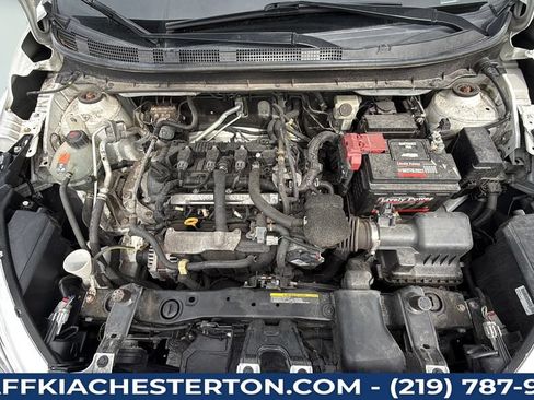 Used 2018 Nissan Kicks SR FWD image 29