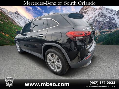 Certified 2022 Mercedes-Benz GLA 250 4MATIC w/ Premium Package Lite image 17