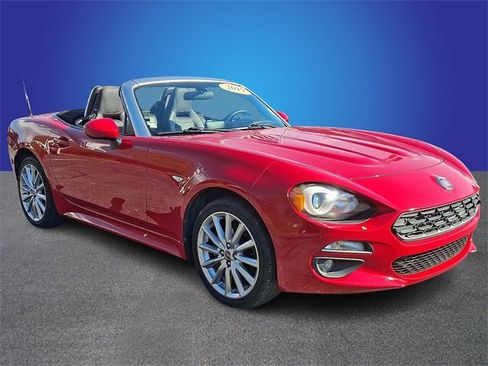 Used 2019 FIAT 124 Spider Lusso w/ Navigation & Sound Group image 3