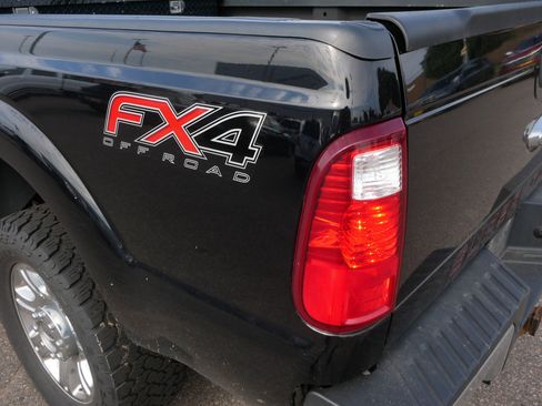 Used 2016 Ford F350 Lariat image 17