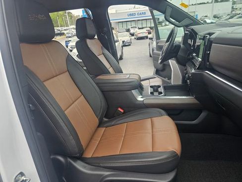 Used 2025 Chevrolet Silverado 2500 High Country w/ High Country Premium Package image 16