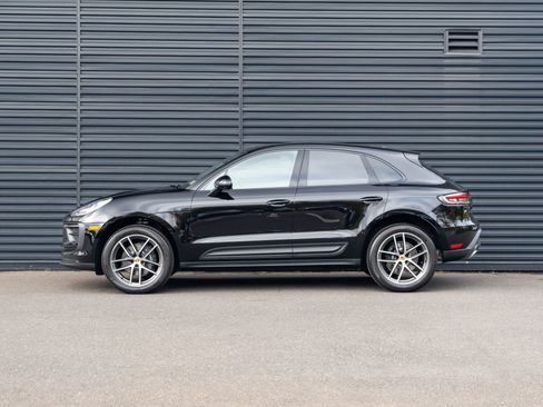 Used 2026 Porsche Macan image 2