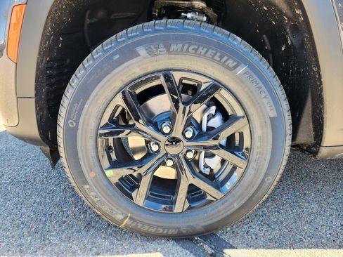 New 2026 Jeep Grand Cherokee Altitude AWD/4WD image 15