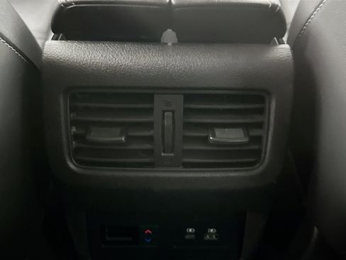 Used 2023 Nissan Rogue SL w/ SL Premium Package image 28