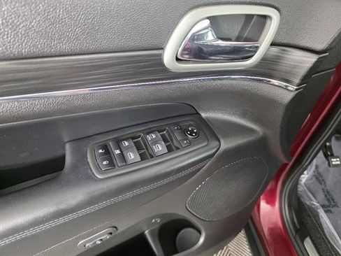 Used 2021 Jeep Grand Cherokee Limited w/ Luxury Group II AWD/4WD image 44