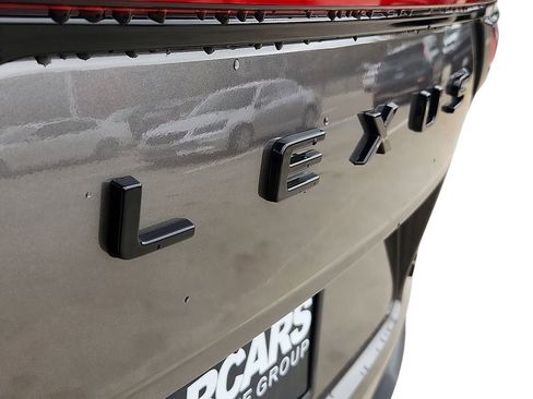 Used 2025 Lexus LX 600 4WD w/ Luxury Package image 31