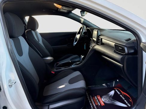 Used 2020 Hyundai Veloster 2.0 FWD image 19